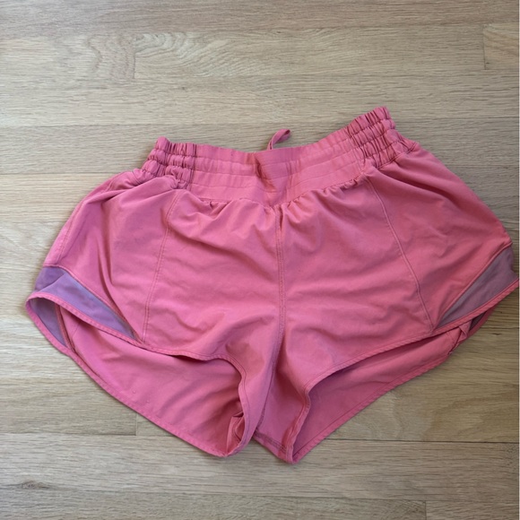 Lululemon Raspberry Cream Hotty Hot Shorts - Picture 1 of 2